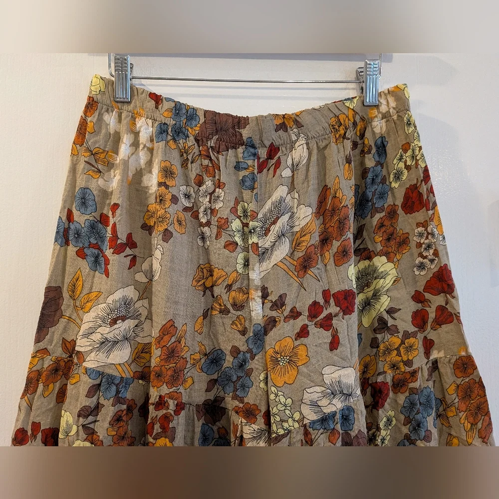 Natural Life Patti Palazzo Pants Wide Leg Floral Tiered Tan Size M Bohemian - Picture 5 of 14